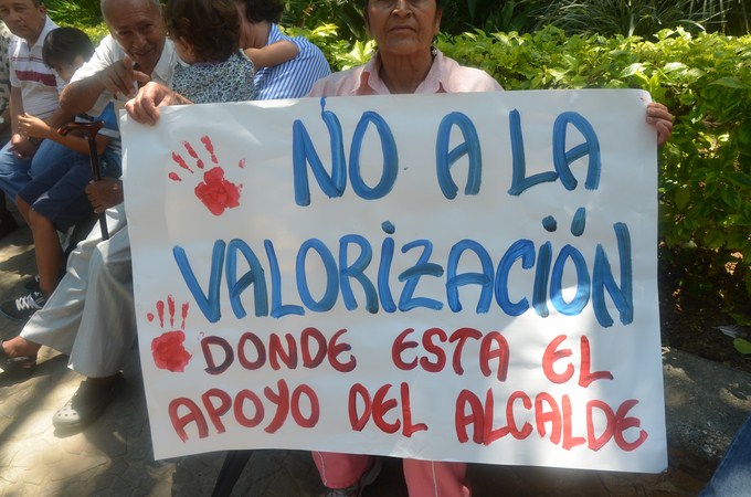 MARCHA BARBOSA 2 Copiar Habitantes de Barbosa le dicen no a la valorización